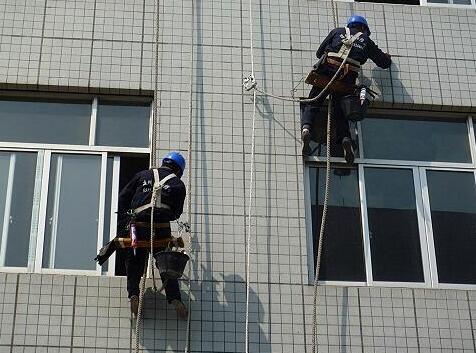 外墻防水刻不容緩，具體施工補漏方案如下